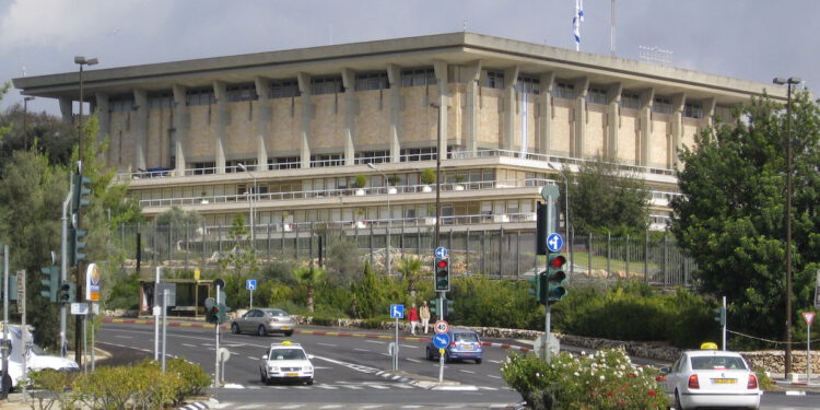 Die Hoffnung lebt:Naftali Bennett als Friedensstifter?