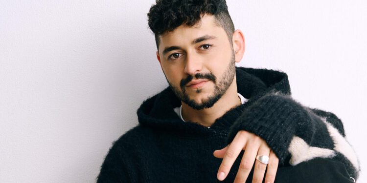 ESC: Noam Bettan tritt mit einer Ballade auf.